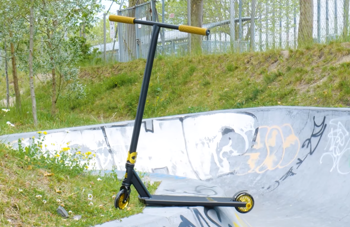 Story Blitz Trick Scooter testet av kjører