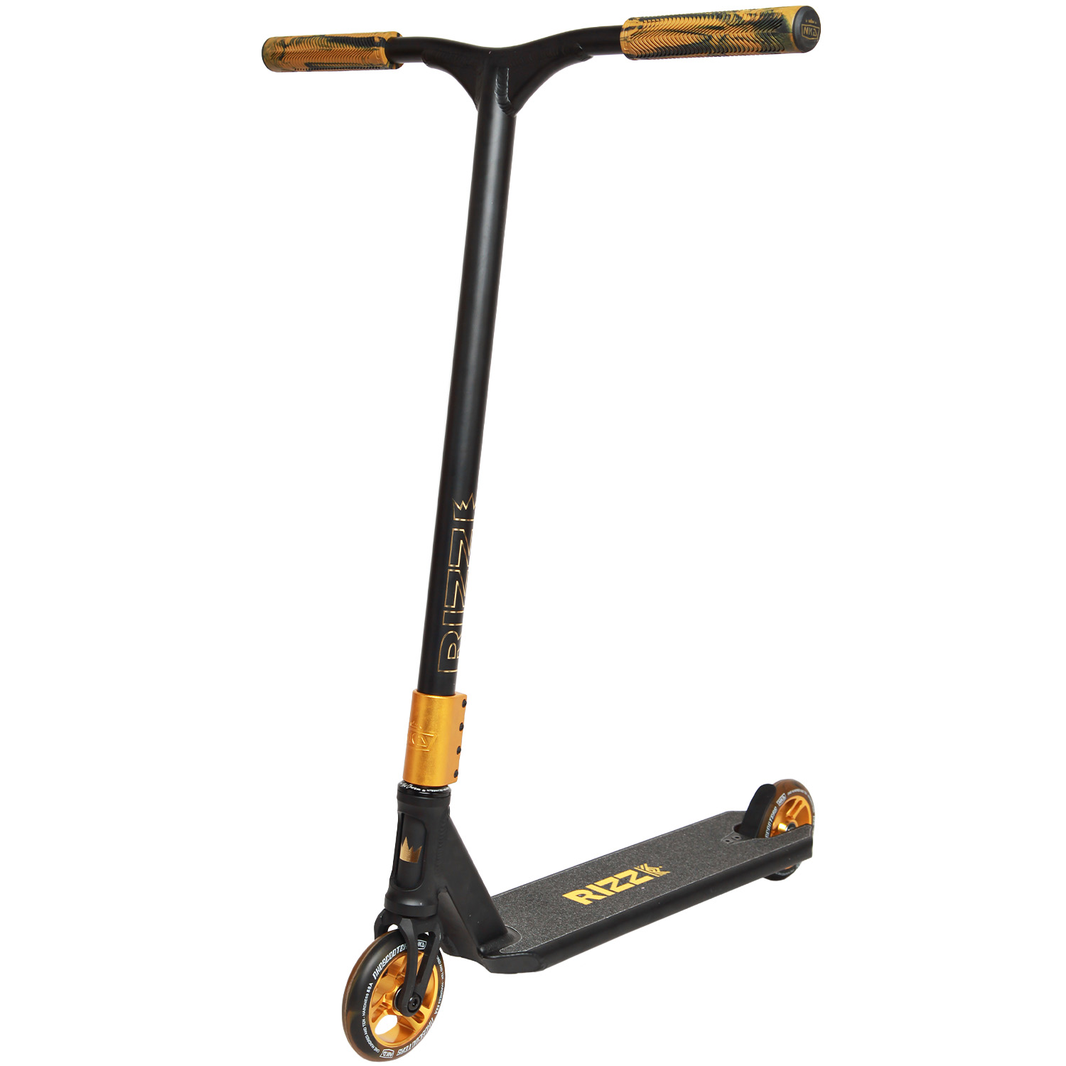 https://cdn.kitenorge.no/media/catalog/product//N/K/NKD_Scooter_Rizz_BlackGold_1500x1500_6880.jpg