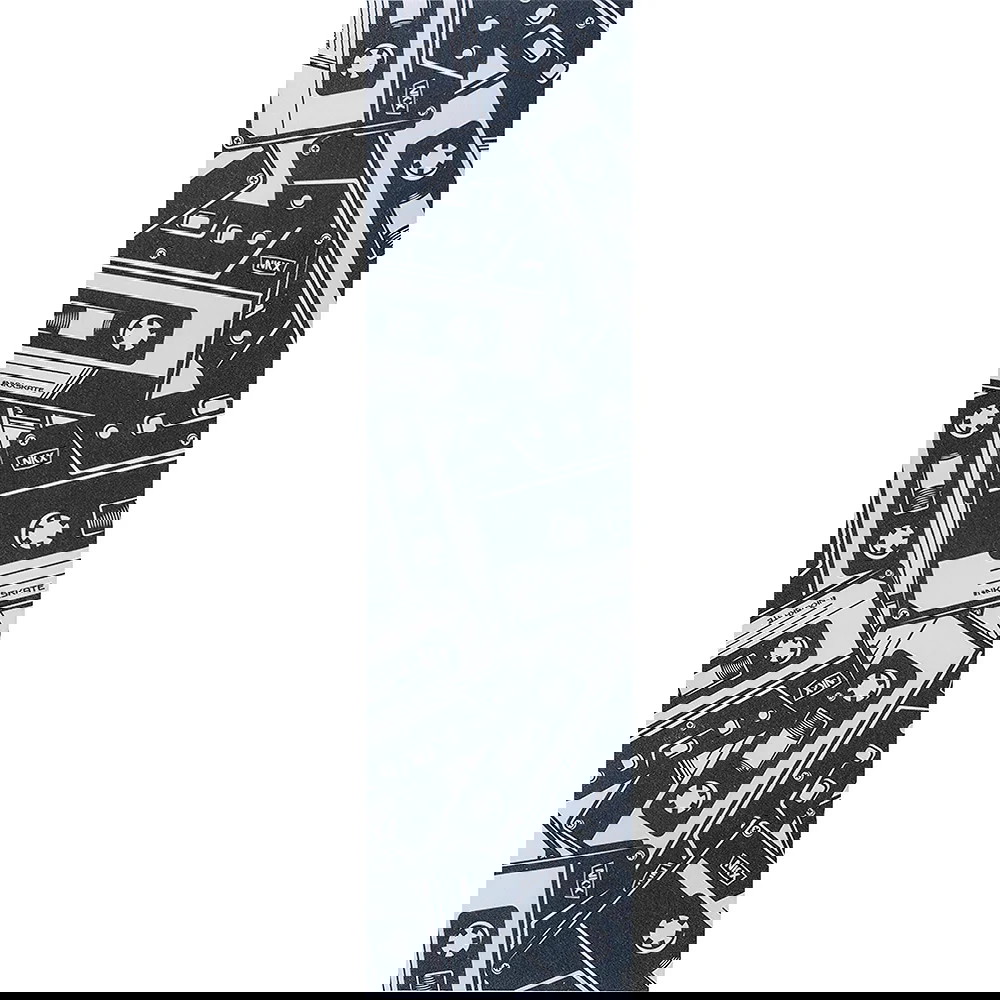 https://cdn.kitenorge.no/media/catalog/product//n/k/nkx_skateboard_griptape_cassettes_3b78.jpg