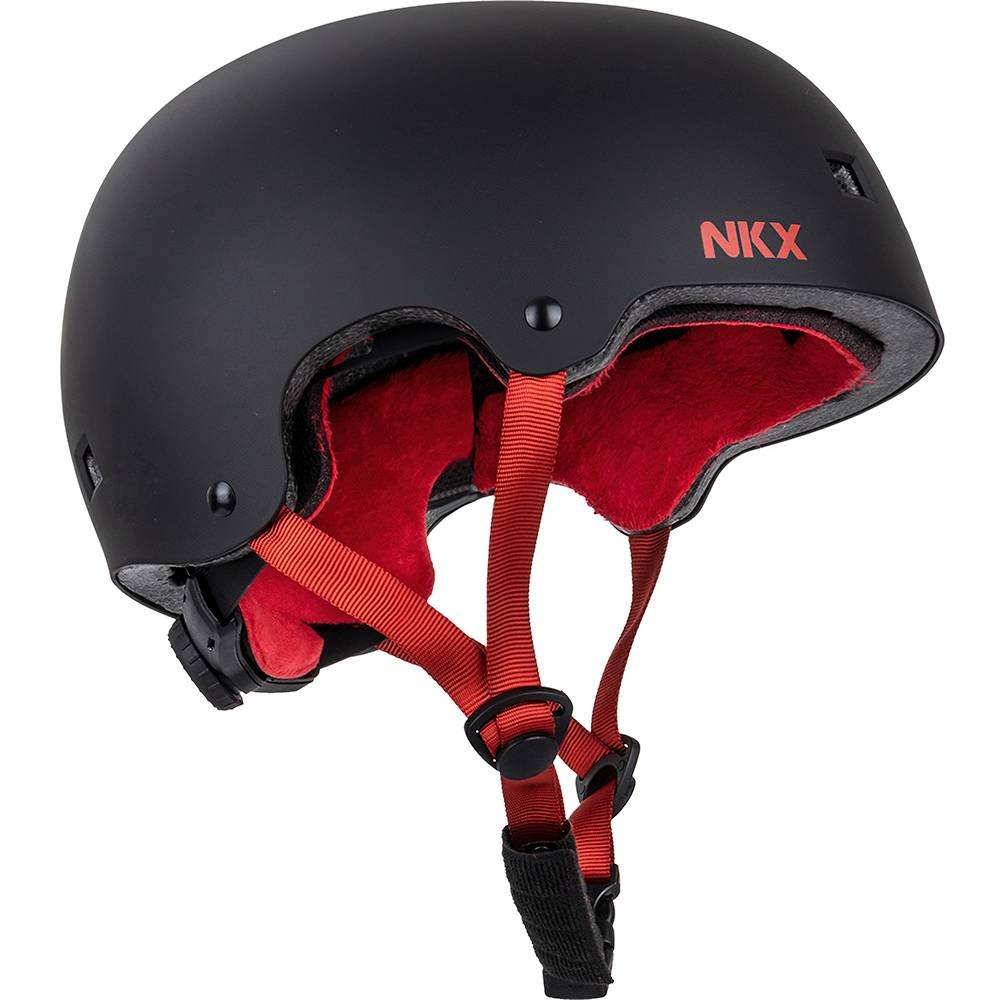 https://cdn.kitenorge.no/media/catalog/product//p/r/protection_helmet_skate_nkx_brainsaver_black_red_01_d0c3.jpg