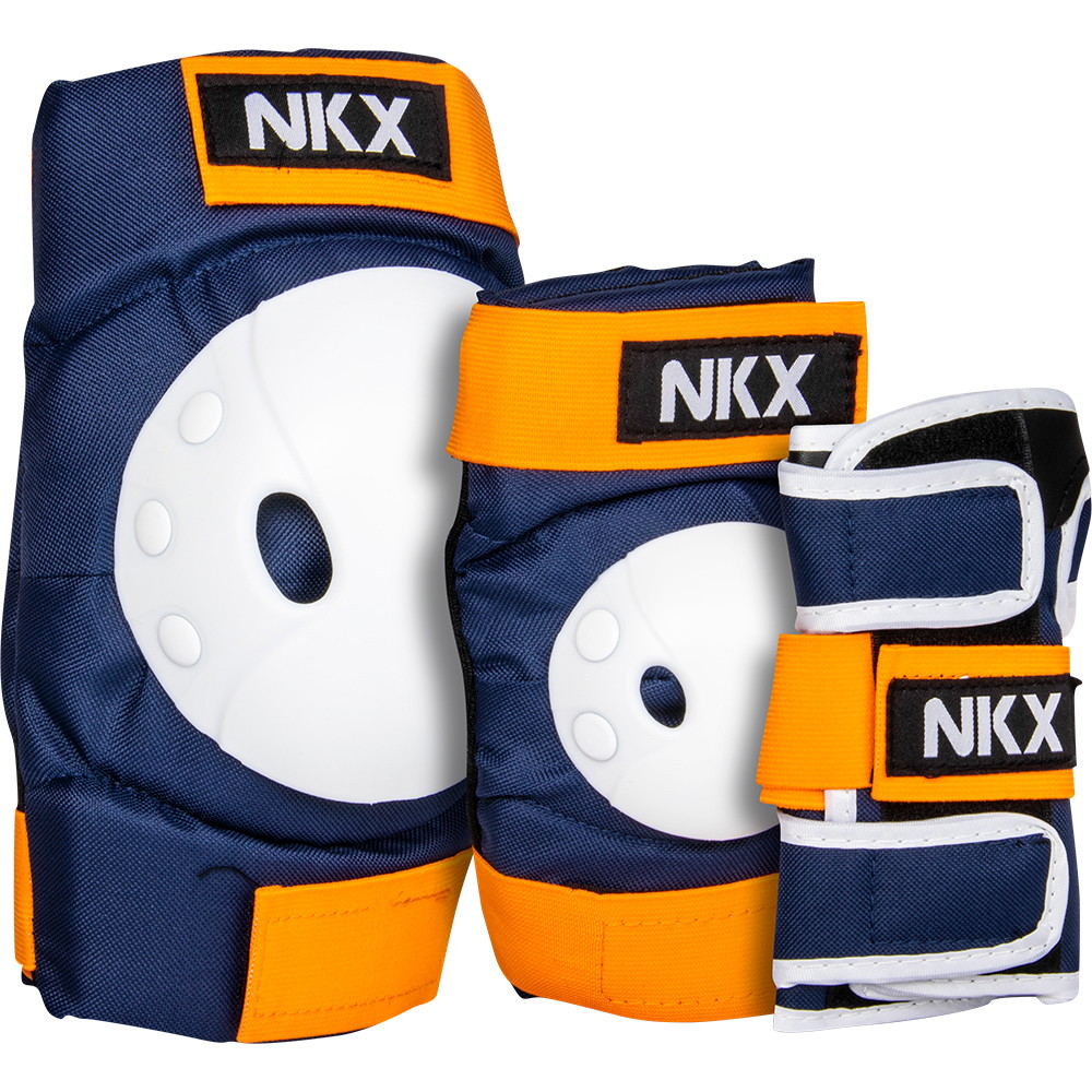 https://cdn.kitenorge.no/media/catalog/product//p/r/protection_pads_3_pack_nkx_kids_pro_protective_navy_orange_01_6640.jpg