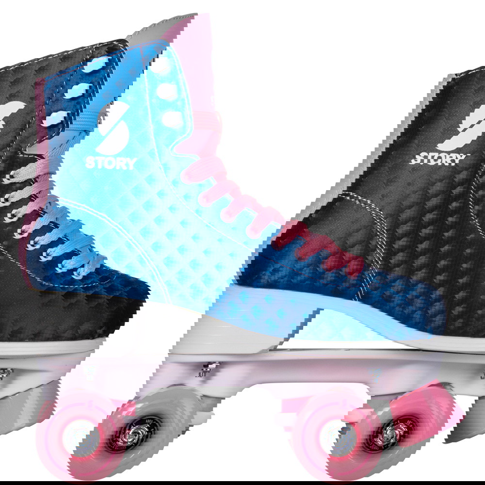 https://cdn.kitenorge.no/media/catalog/product//r/o/roller_skates_side_by_side_story_soul_blue_01_1_1_2abe.jpg
