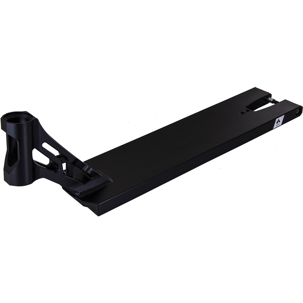 https://cdn.kitenorge.no/media/catalog/product//s/c/scooters_components_decks_nkd_nitro_v4_matt_black_01_4550.jpg