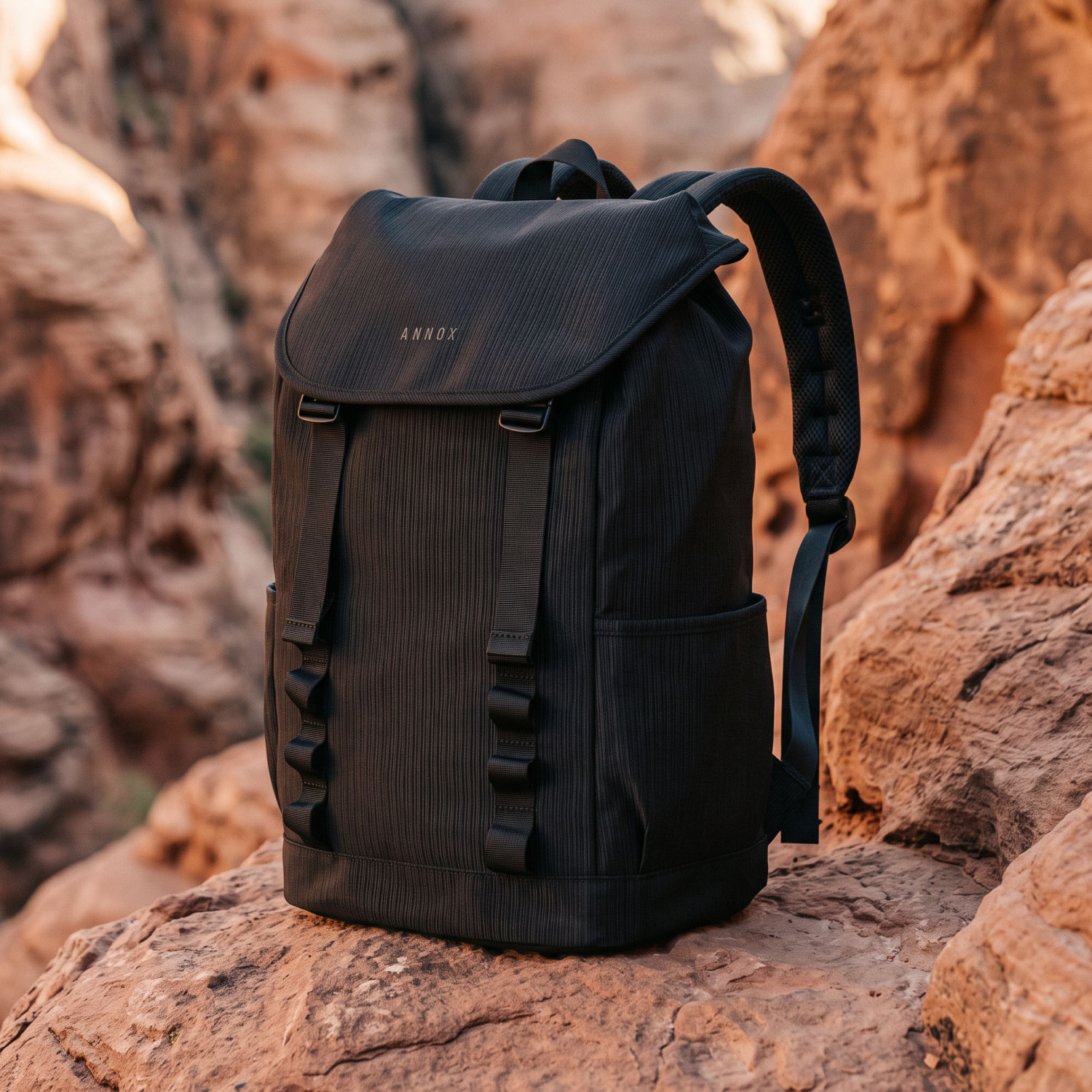 Annox Urban Roll 18L – Vannavstøtende Ryggsekk med Laptoprom og Flaskeholder